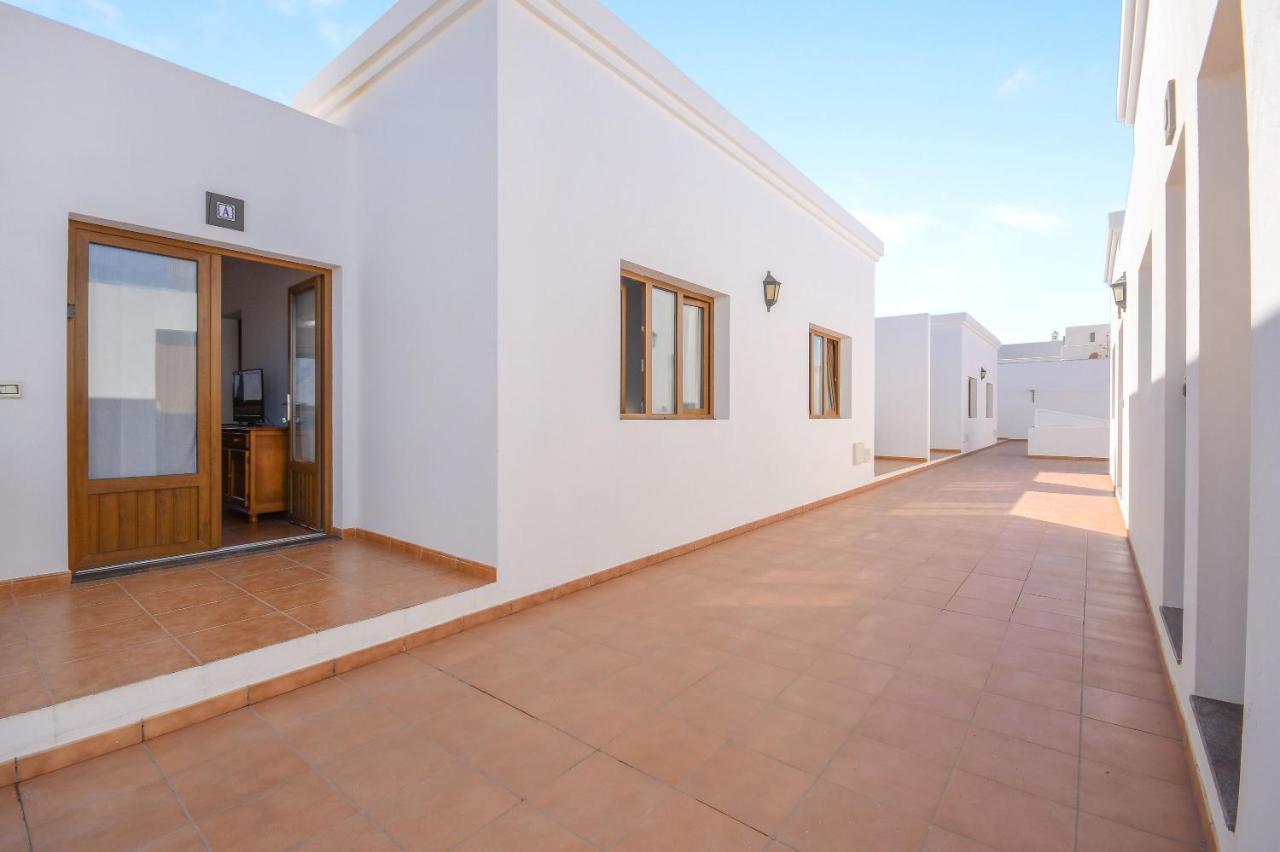 Apartamentos Flor Uno Caleta de Sebo Exteriör bild