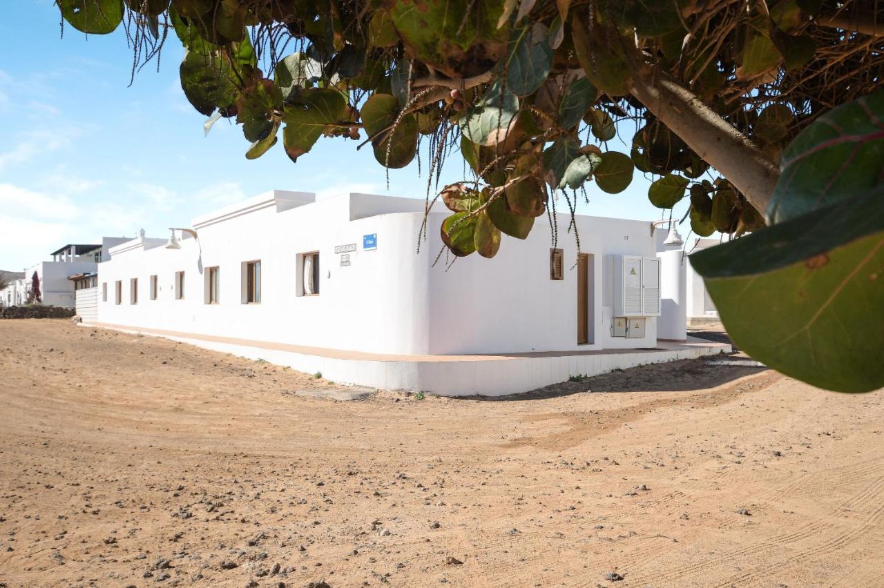 Apartamentos Flor Uno Caleta de Sebo Exteriör bild