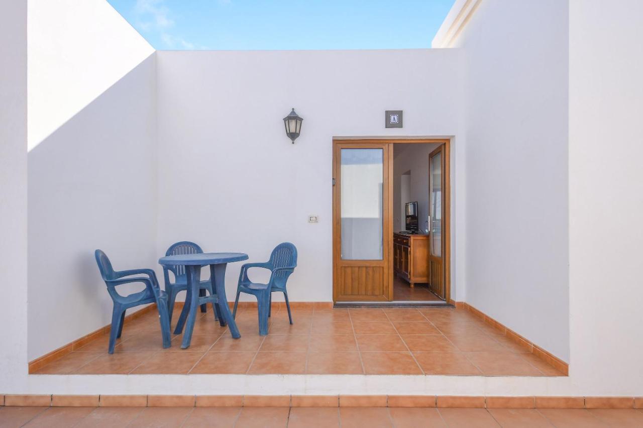 Apartamentos Flor Uno Caleta de Sebo Exteriör bild